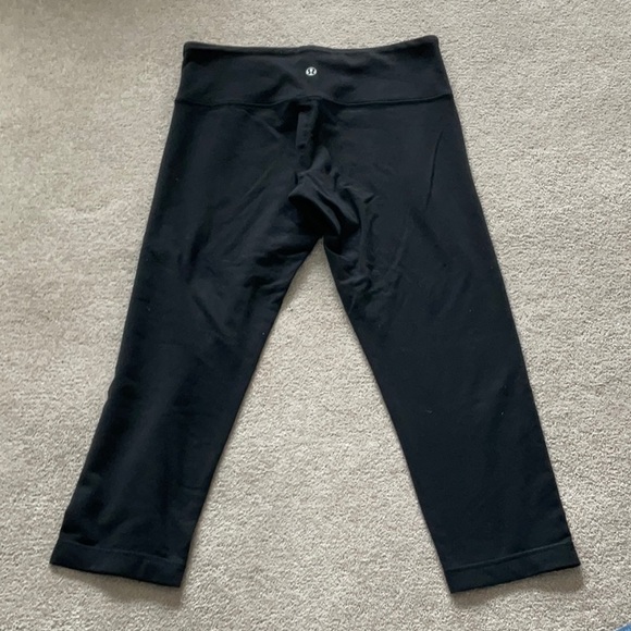Lululemon capri pant size 6 black - Picture 4 of 6
